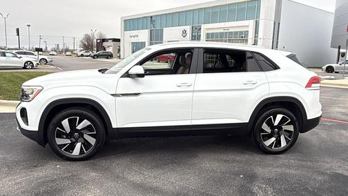 2026 Volkswagen Atlas Cross Sport 2.0T SE w/Technology 4MOTION