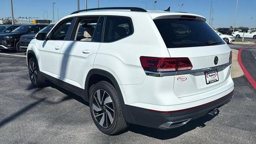 2023 Volkswagen Atlas 3.6L SE w/Technology