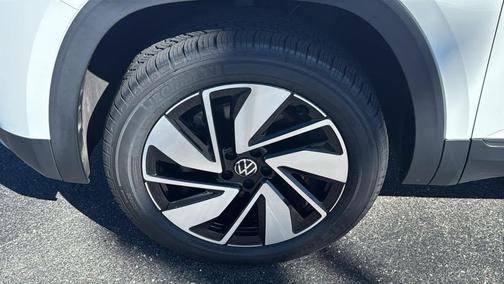 2023 Volkswagen Atlas 3.6L SE w/Technology