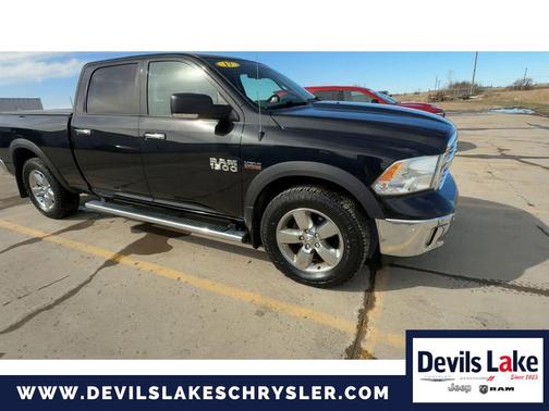 Brilliant Black Crystal Pearlcoat 2017 RAM 1500 Big Horn