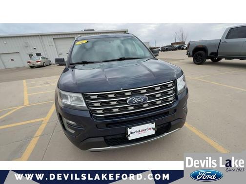 White Platinum Metallic Tri-Coat 2016 Ford Explorer XLT
