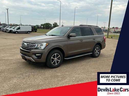 Stone Gray Metallic 2018 Ford Expedition XLT