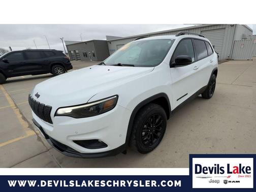 Bright White Clearcoat 2023 Jeep Cherokee Altitude