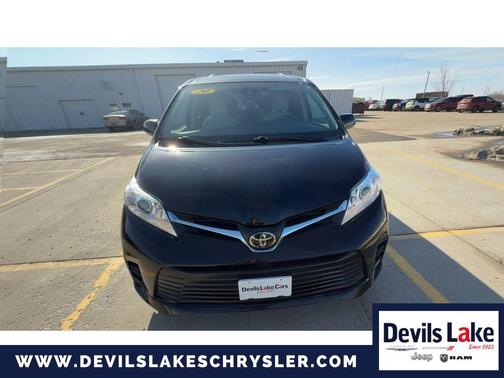 2020 Toyota Sienna LE