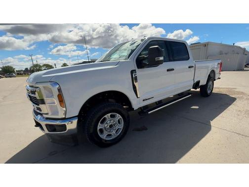 Oxford White 2026 Ford F-350 XLT