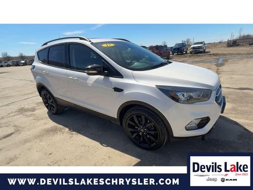White Platinum Metallic Tri-Coat 2017 Ford Escape Titanium