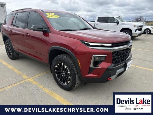 Radiant Red Tintcoat 2024 Chevrolet Traverse AWD Z71