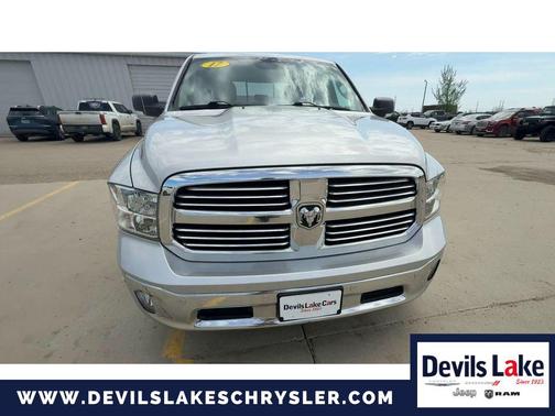 Bright Silver Metallic Clearcoat 2017 RAM 1500 Big Horn