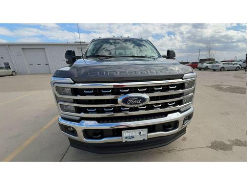 Carbonized Gray Metallic 2026 Ford F-250 Lariat