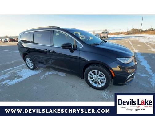 2022 Chrysler Pacifica Touring AWD