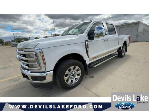 Oxford White 2025 Ford F-250 Lariat