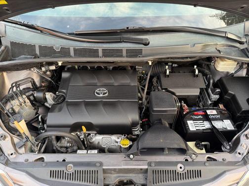 2015 Toyota Sienna LE