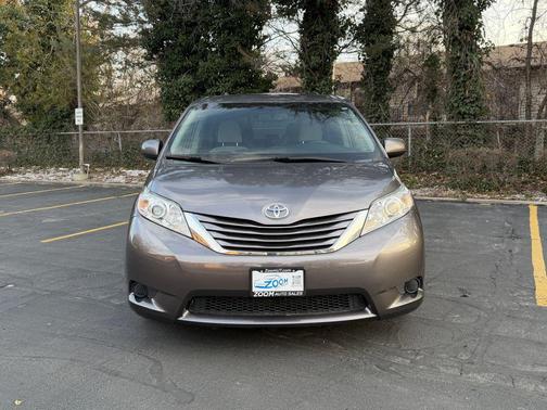 2015 Toyota Sienna LE