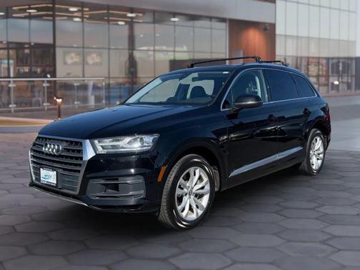 Black 2017 Audi Q7 3.0T Premium