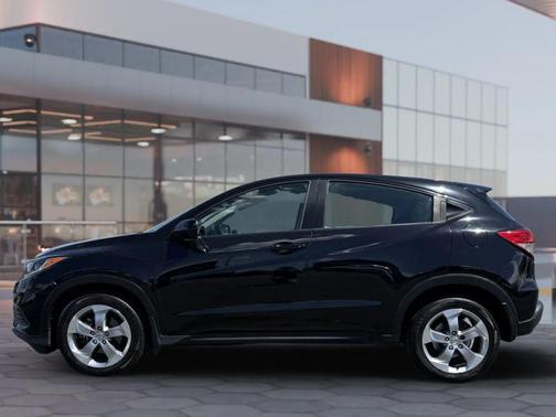 Black 2021 Honda HR-V LX