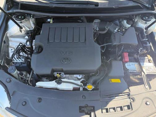 Gold 2013 Toyota Avalon Limited