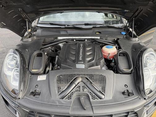 2015 Porsche Macan S