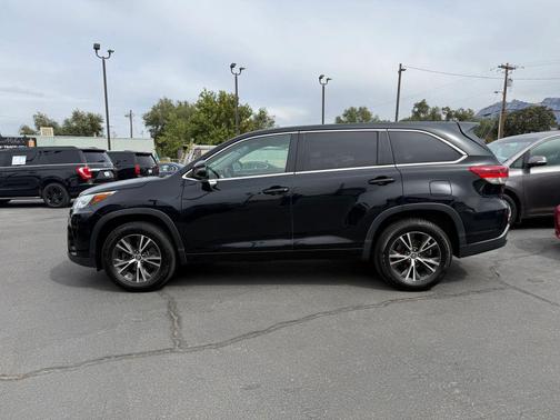 2017 Toyota Highlander LE Plus