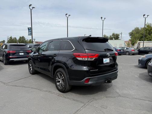2017 Toyota Highlander LE Plus