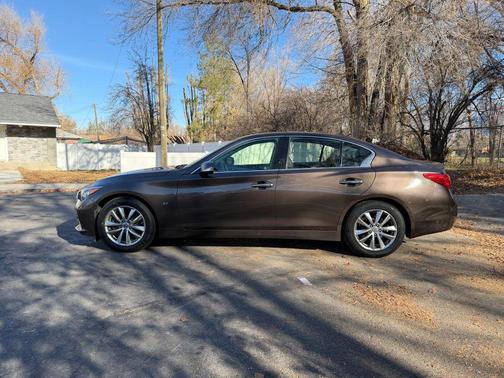 2014 INFINITI Q50 Premium