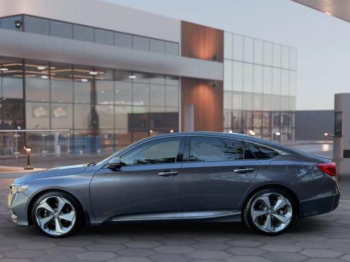 2019 Honda Accord Touring 2.0T