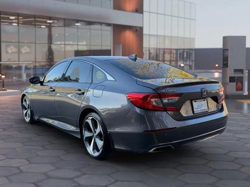 2019 Honda Accord Touring 2.0T