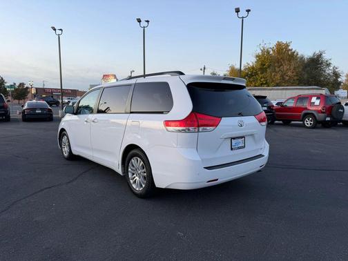 2014 Toyota Sienna XLE