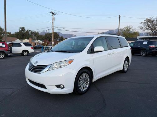 2014 Toyota Sienna XLE