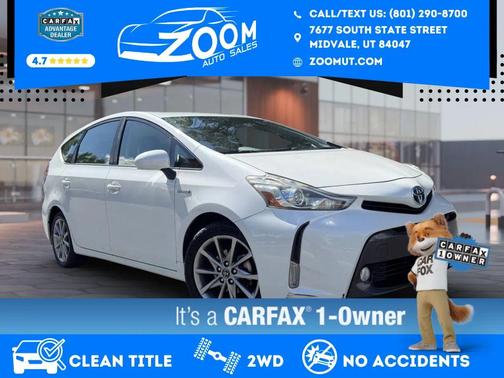 White 2017 Toyota Prius v Five