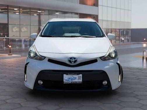 White 2017 Toyota Prius v Five