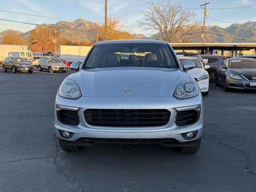 2016 Porsche Cayenne Cayenne