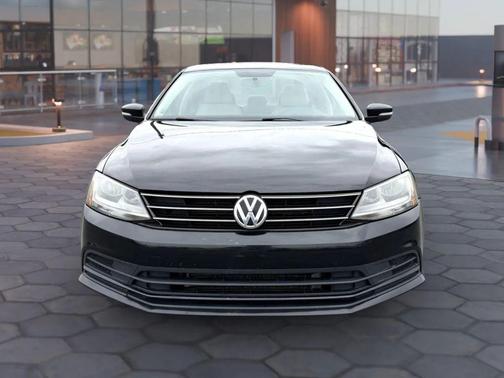 Black 2017 Volkswagen Jetta 1.4T SE