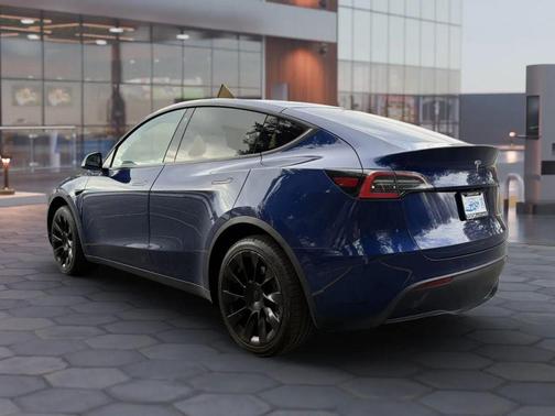 2021 Tesla Model Y Long Range Dual Motor All-Wheel Drive