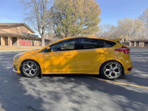 2016 Ford Focus ST 