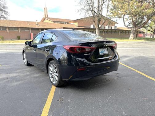 Jet Black Mica 2017 Mazda Mazda3 Grand Touring
