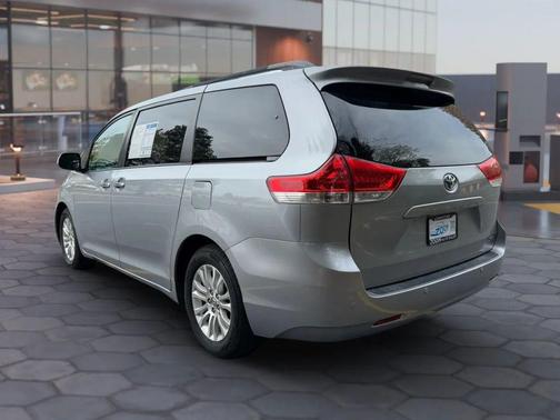 2013 Toyota Sienna XLE