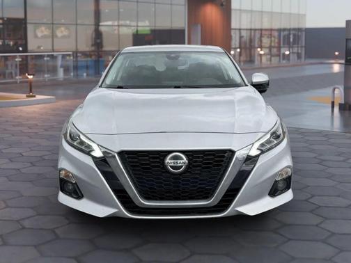 Brilliant Silver Metallic 2019 Nissan Altima 2.5 SV