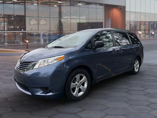 2015 Toyota Sienna LE