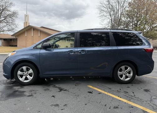2015 Toyota Sienna LE