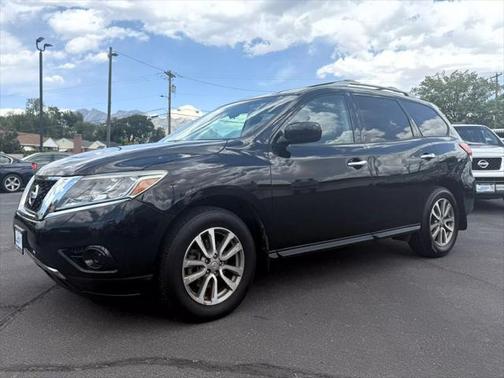 2016 Nissan Pathfinder SV