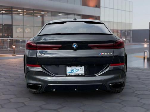 2022 BMW X6 M50i