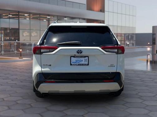 White 2022 Toyota RAV4 Hybrid SE