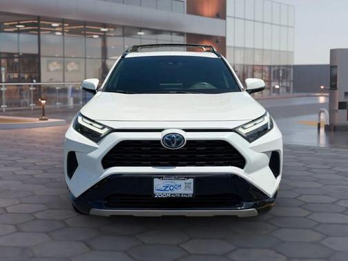 White 2022 Toyota RAV4 Hybrid SE
