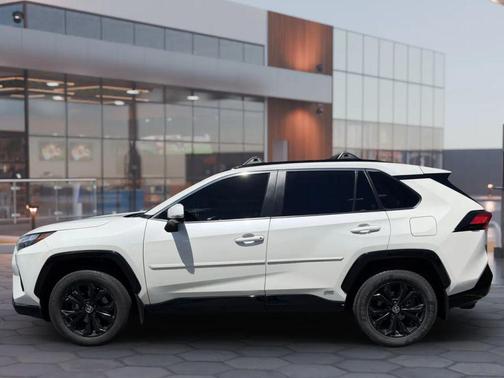 White 2022 Toyota RAV4 Hybrid SE