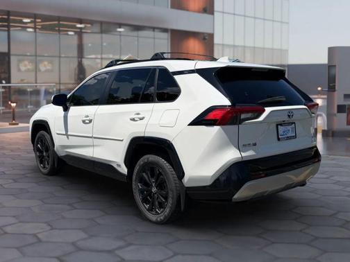 White 2022 Toyota RAV4 Hybrid SE