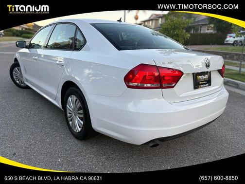2015 Volkswagen Passat 1.8T Auto S