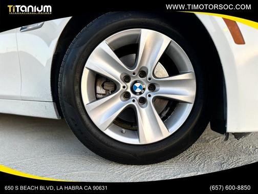 2013 BMW 528 528i Sedan 4D