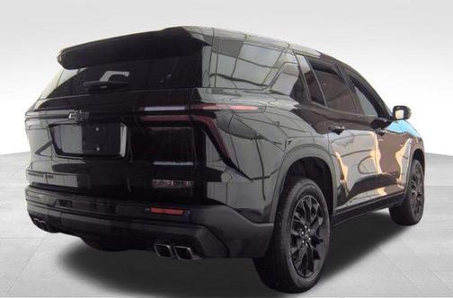 2024 Chevrolet Traverse LS
