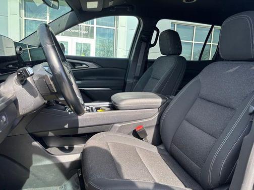 2024 Chevrolet Traverse LS