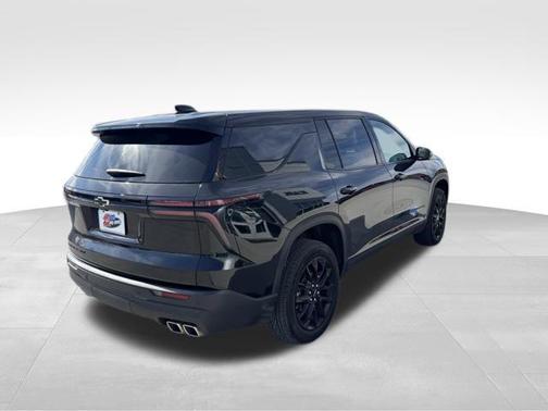 2024 Chevrolet Traverse LS